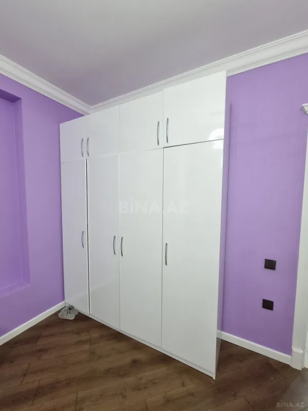 Satılır 3 otaqlı mənzil 160 m²