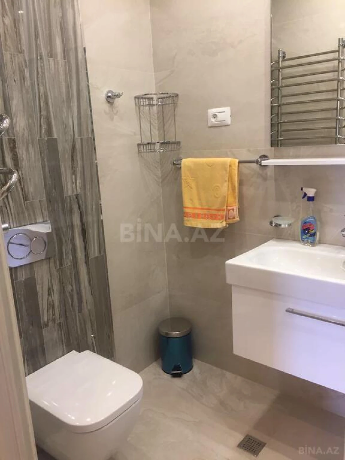 Satılır 4 otaqlı mənzil 181 m²