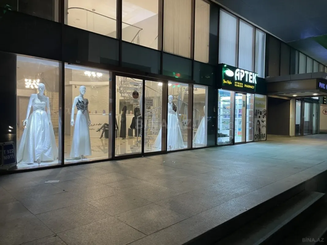 Satılır 4 otaqlı mənzil 181 m²