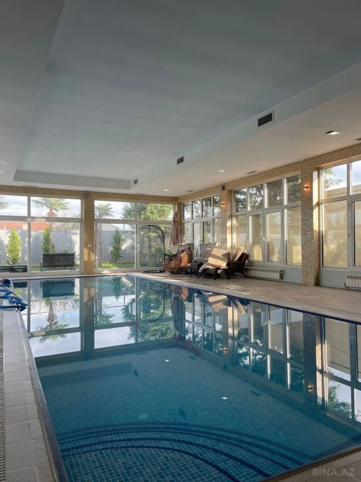 Kirayə verilir 7 otaqlı həyət evi 400 m²