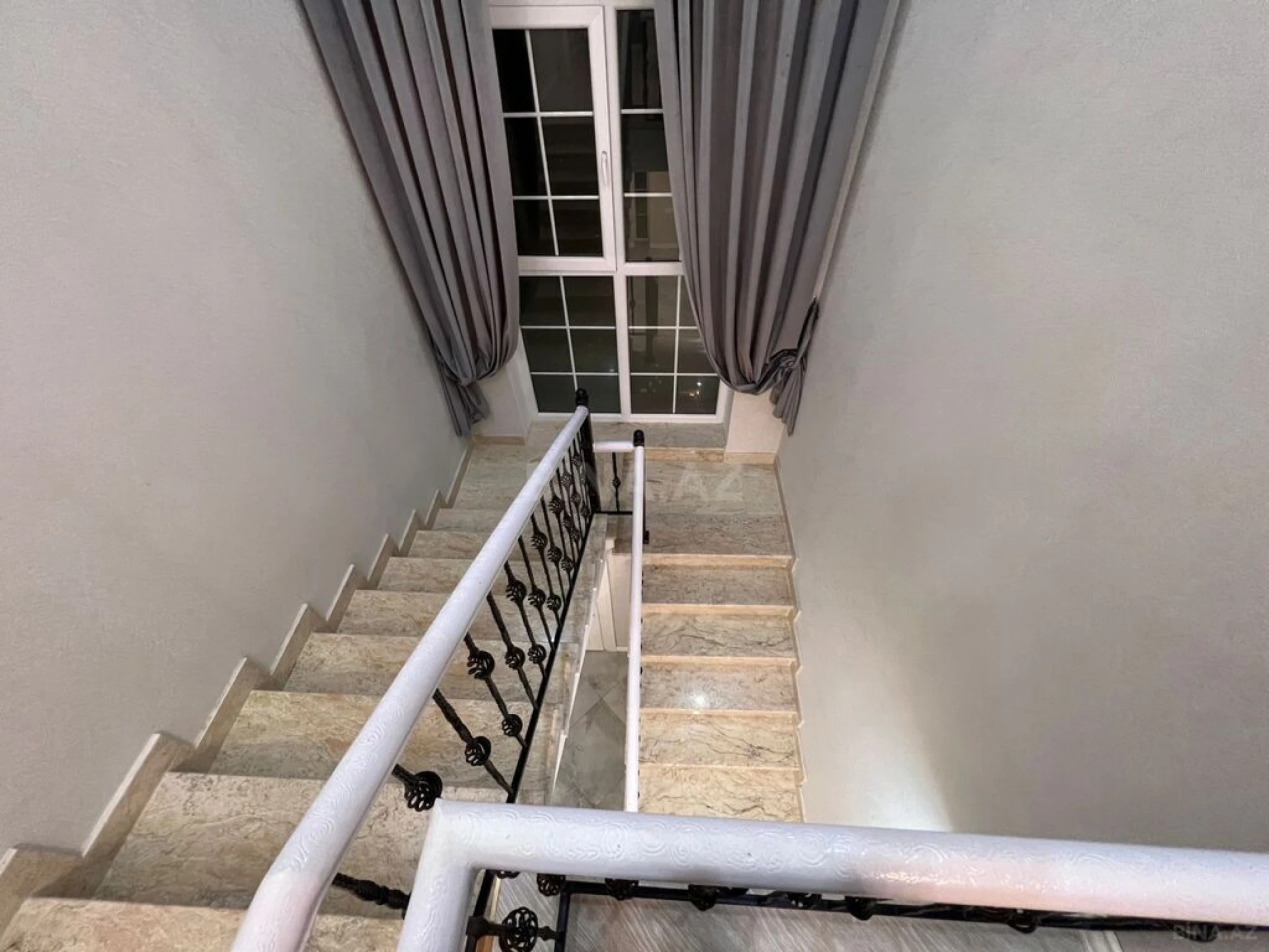 Kirayə verilir 5 otaqlı həyət evi 360 m²