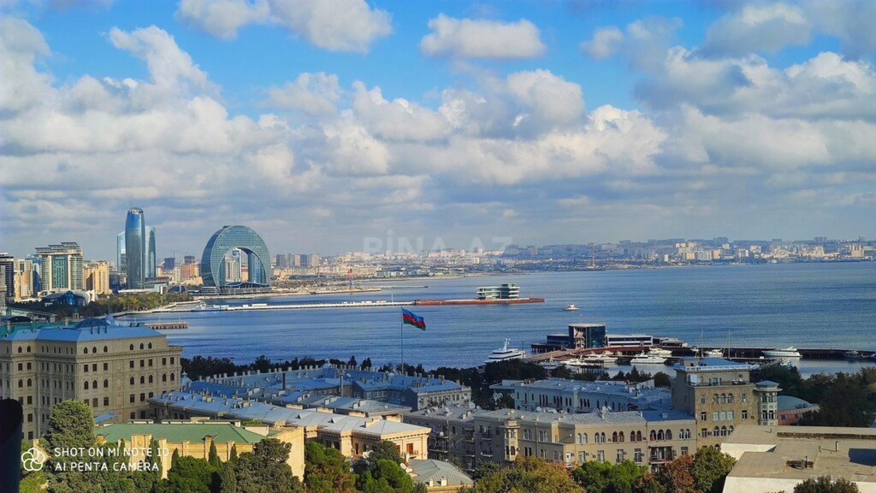 Satılır 3 otaqlı mənzil 125 m²