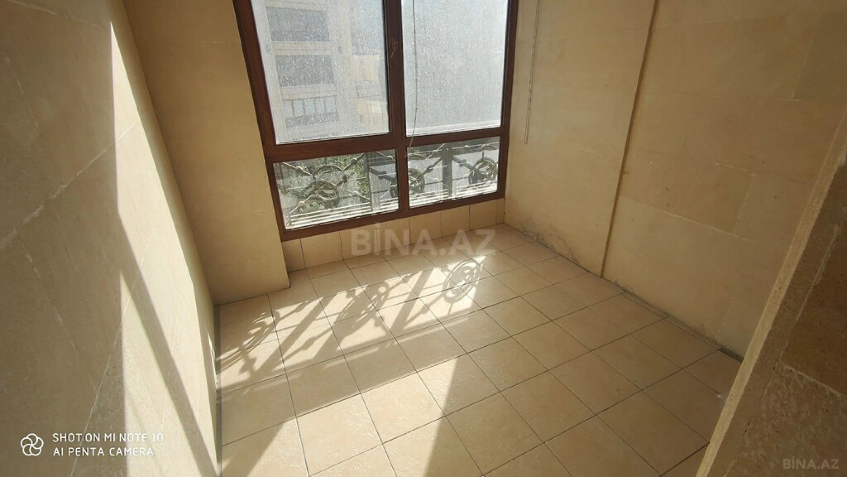 Satılır 3 otaqlı mənzil 125 m²