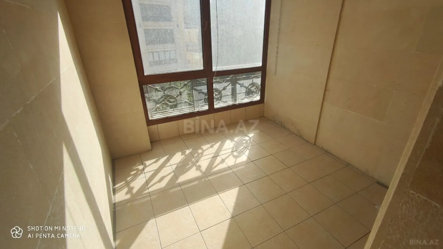 Satılır 3 otaqlı mənzil 125 m²