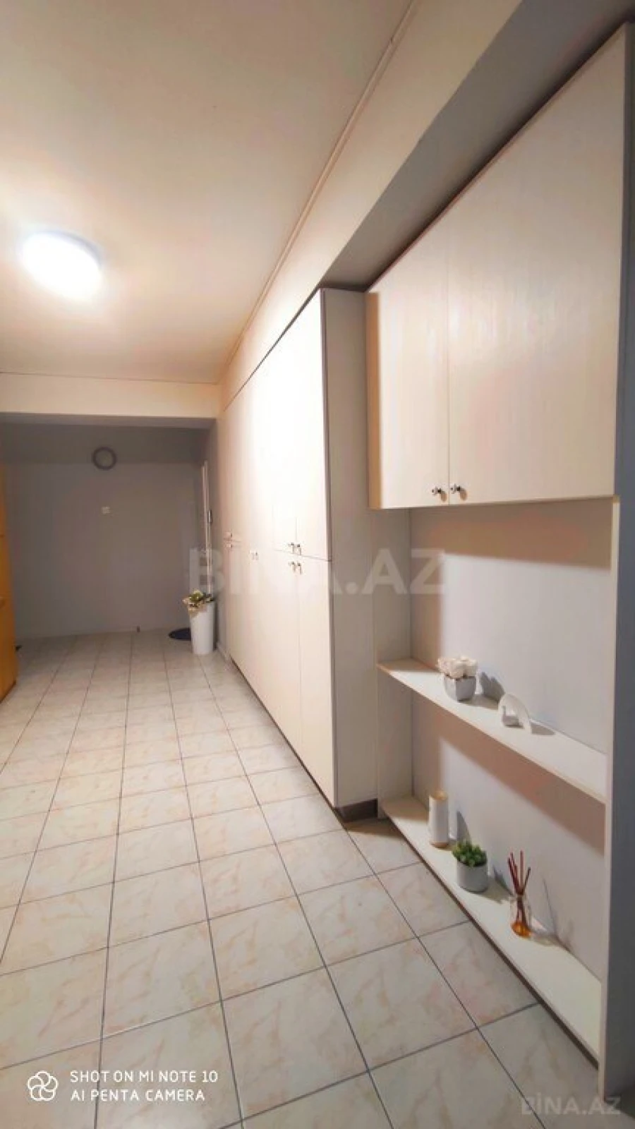Satılır 3 otaqlı mənzil 125 m²