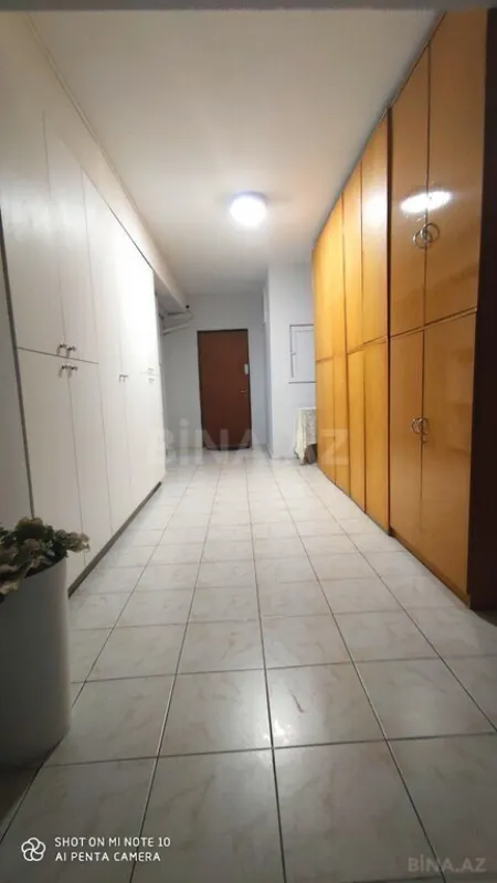 Satılır 3 otaqlı mənzil 125 m²