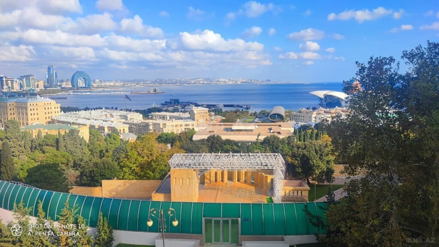 Satılır 3 otaqlı mənzil 125 m²