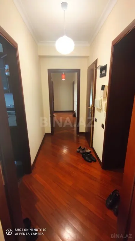 Satılır 3 otaqlı mənzil 125 m²