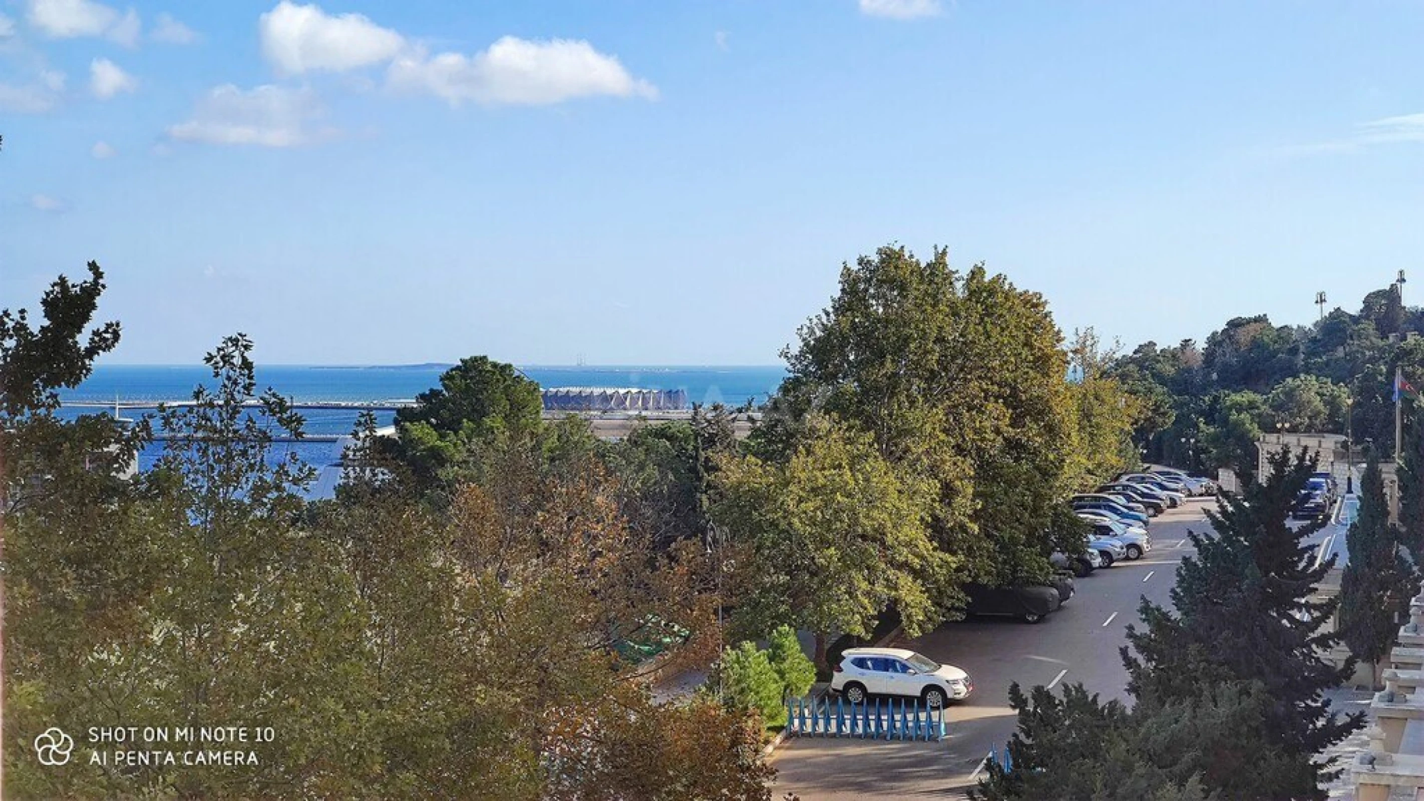 Satılır 3 otaqlı mənzil 125 m²