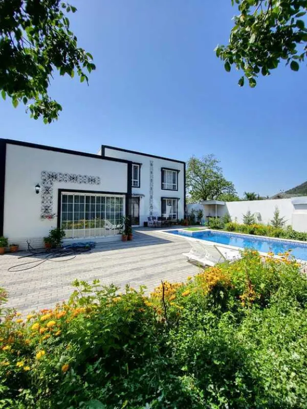 Kirayə verilir 5 otaqlı həyət evi 155 m²