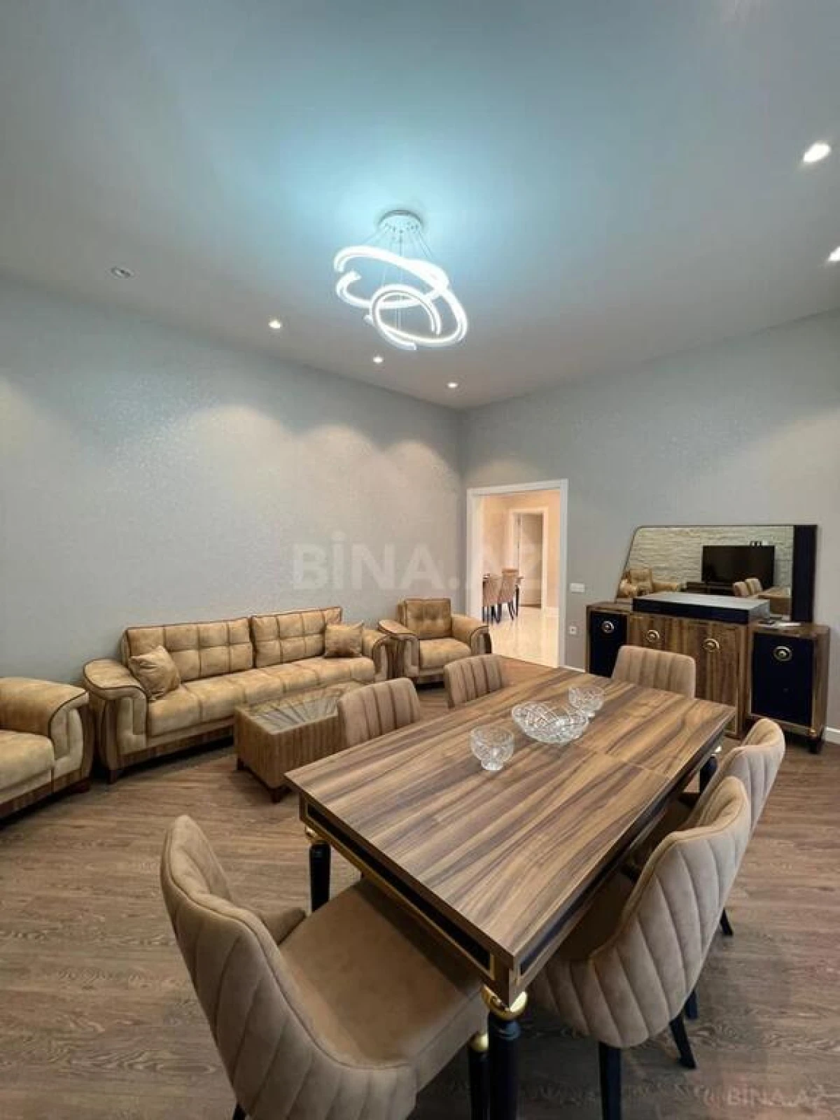 Kirayə verilir 5 otaqlı həyət evi 190 m²