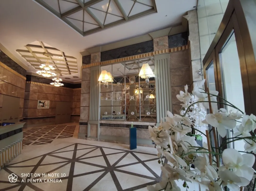 Satılır 15 otaqlı mənzil 875 m²