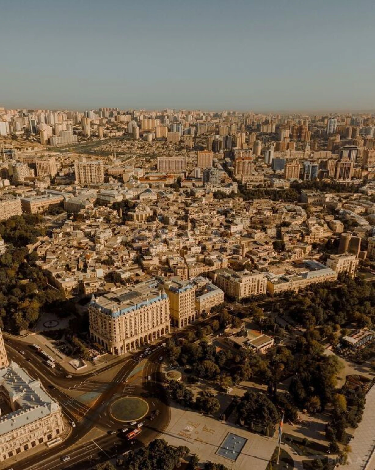 Satılır obyekt 280 m²