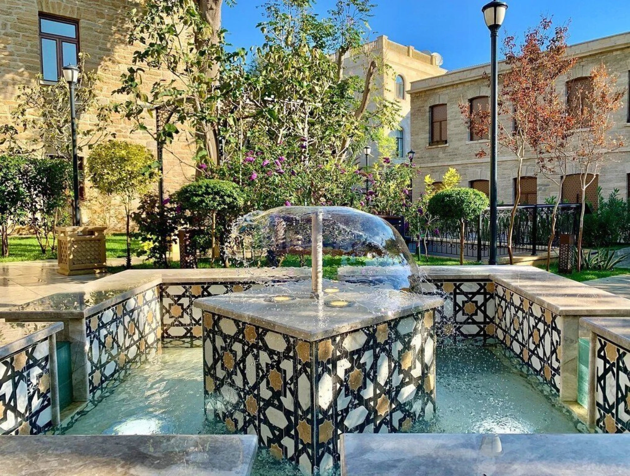 Satılır obyekt 280 m²