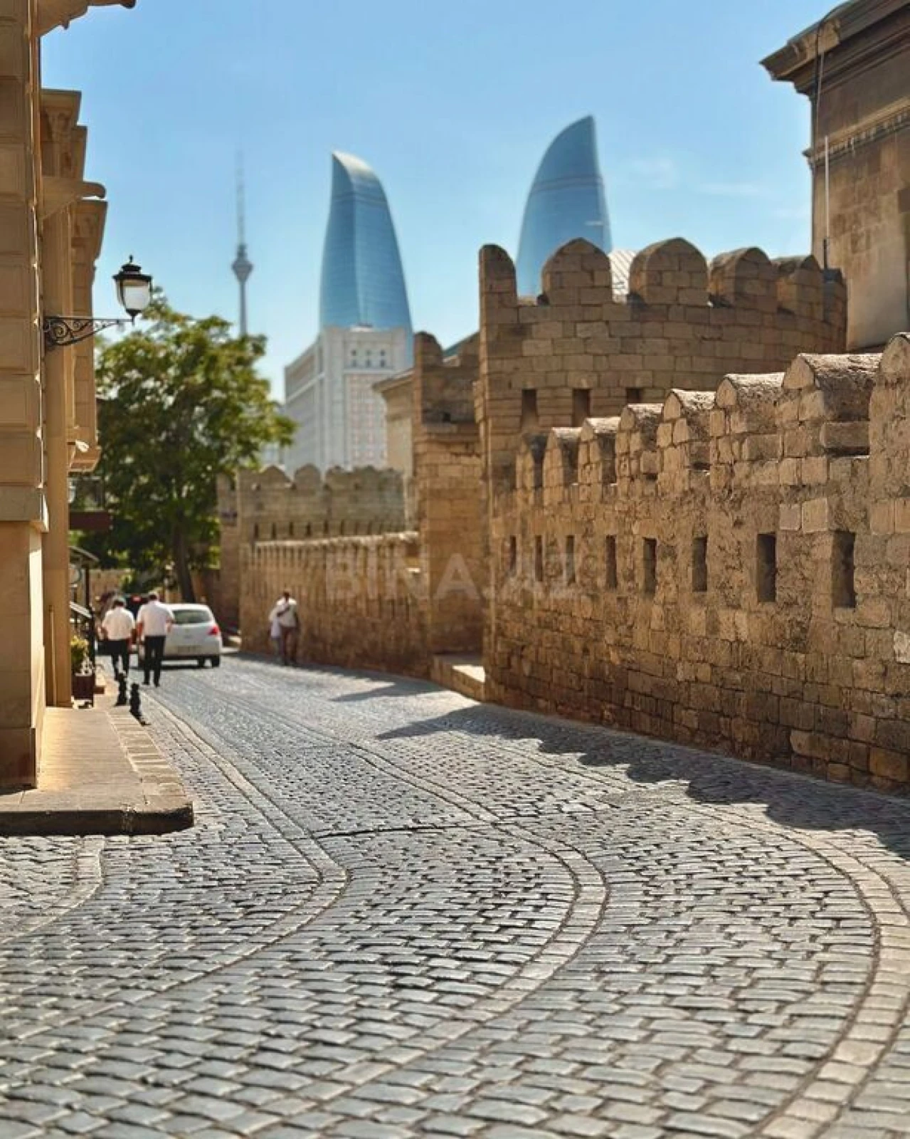 Satılır obyekt 280 m²