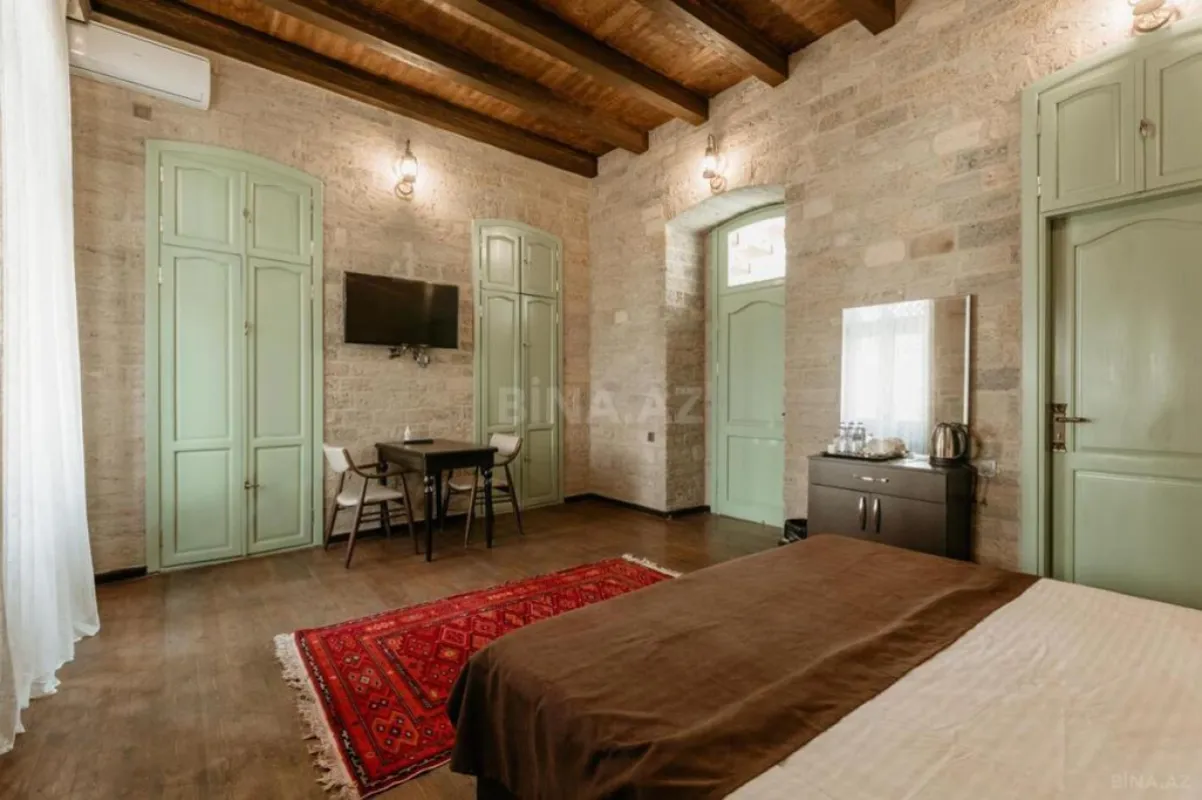 Satılır obyekt 280 m²