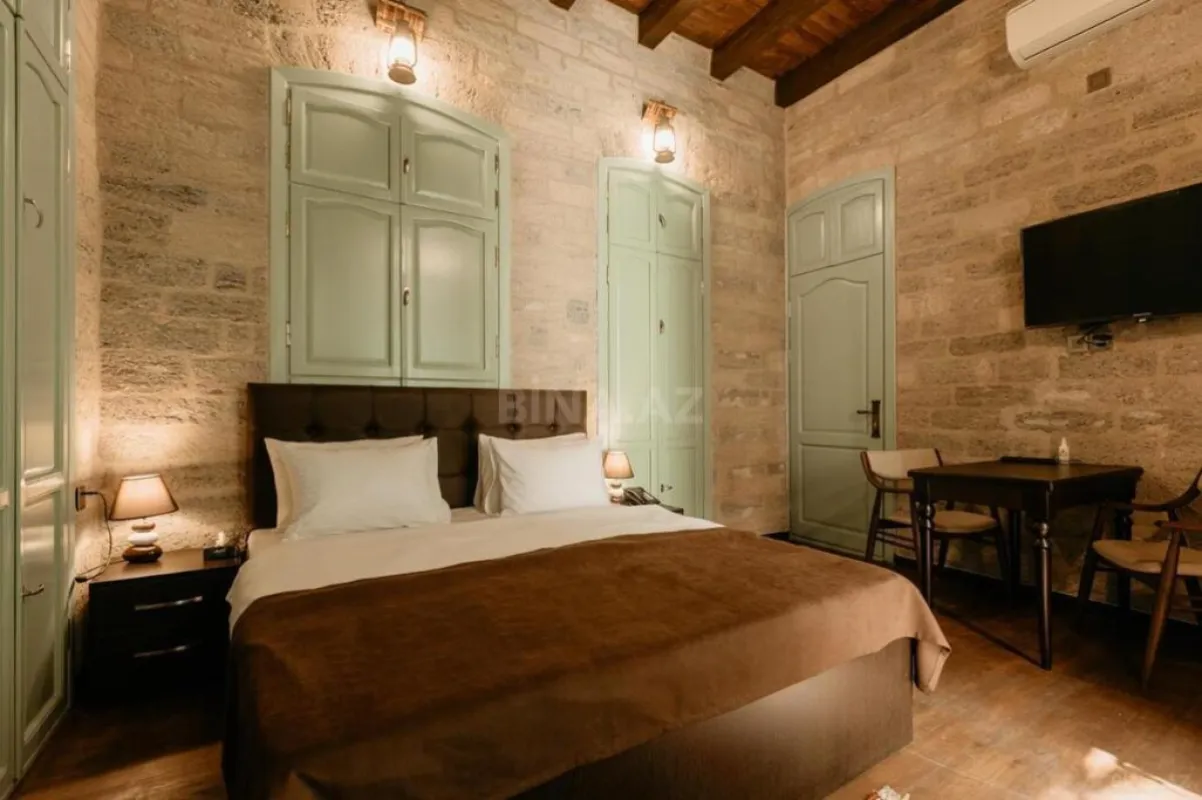 Satılır obyekt 280 m²