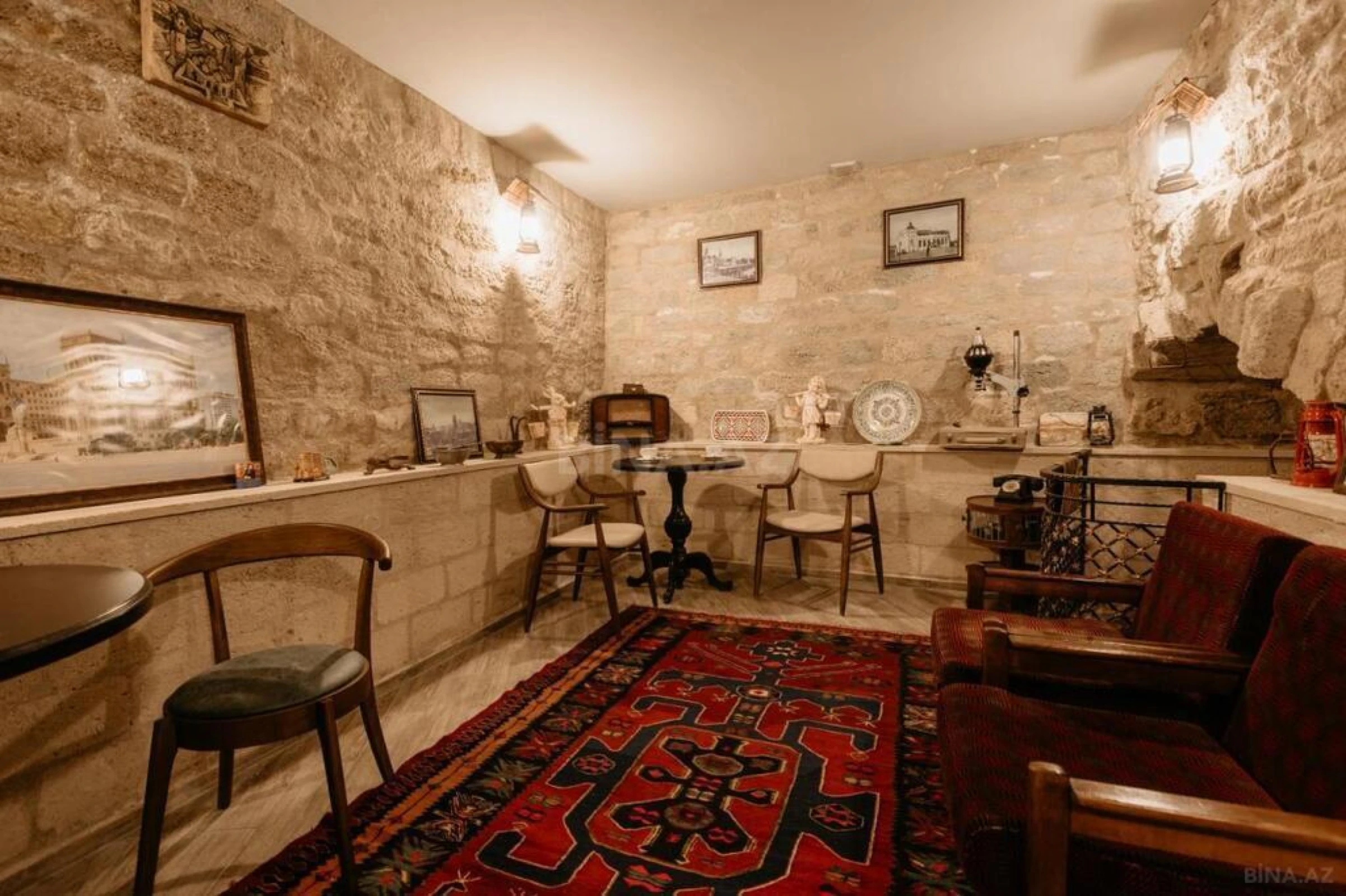 Satılır obyekt 280 m²