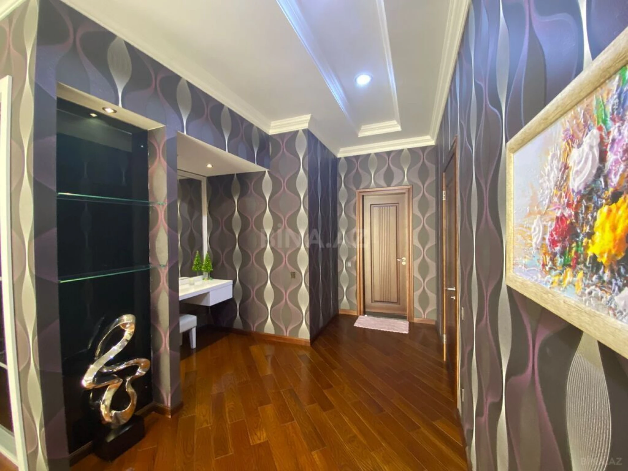 Kirayə verilir 6 otaqlı həyət evi 400 m²