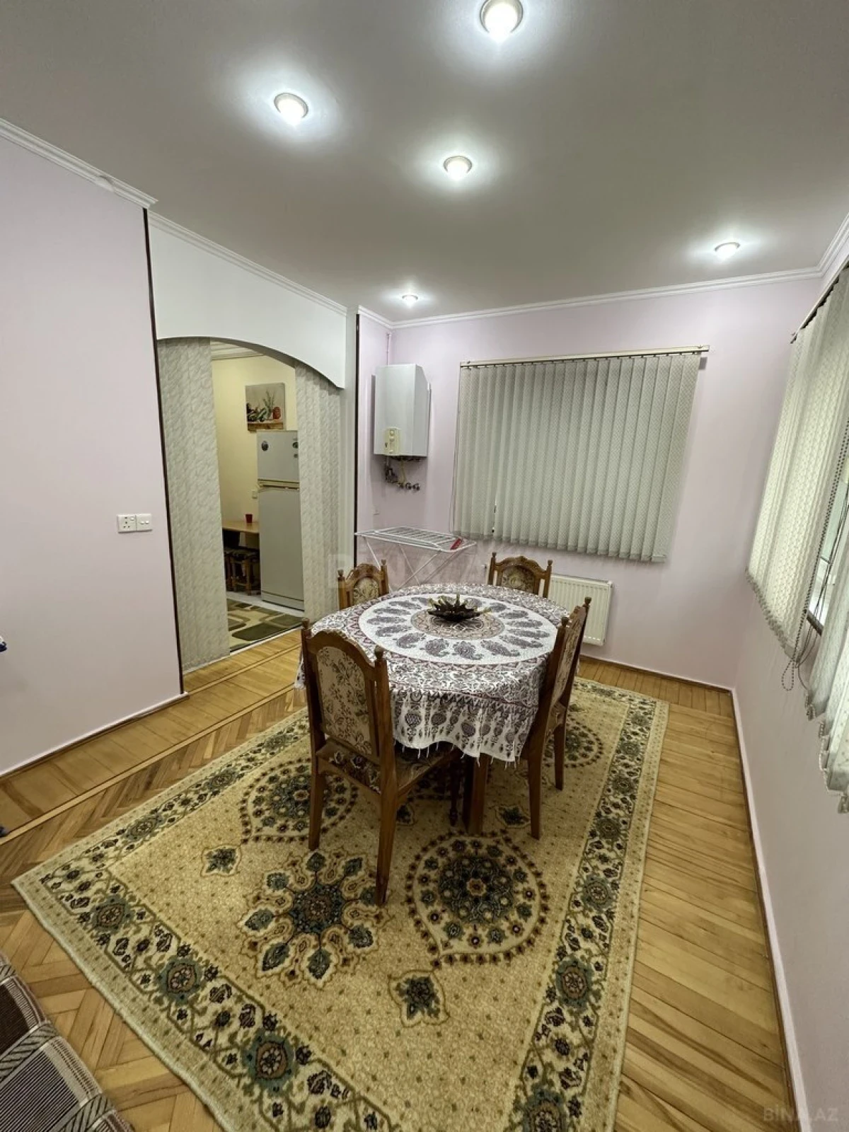 Kirayə verilir 2 otaqlı mənzil 80 m²