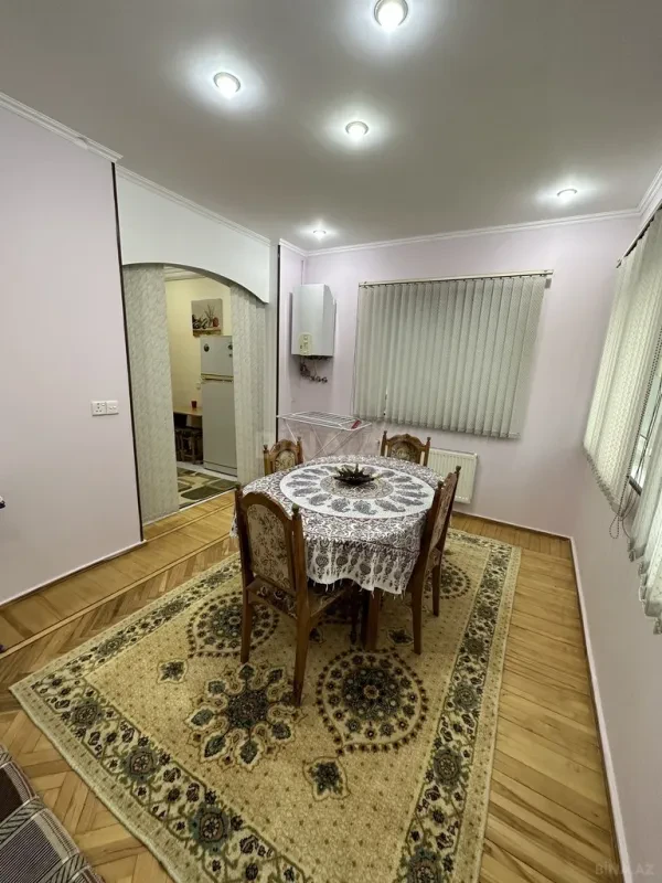 Kirayə verilir 2 otaqlı mənzil 80 m²