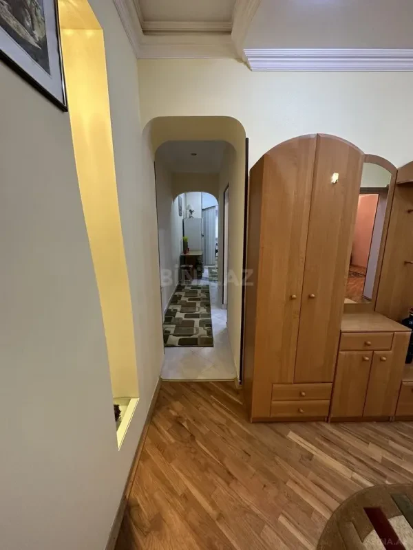 Kirayə verilir 2 otaqlı mənzil 80 m²