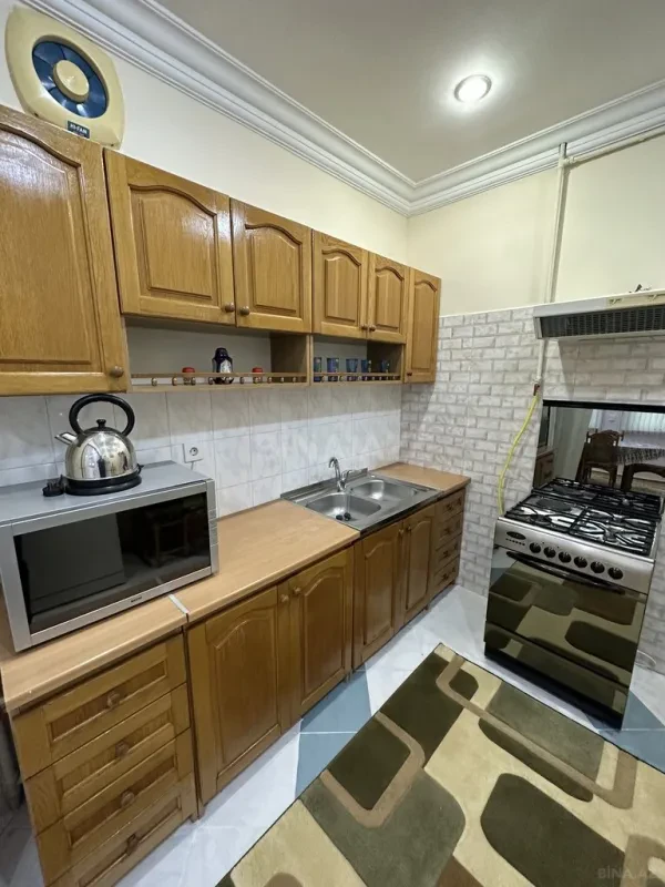 Kirayə verilir 2 otaqlı mənzil 80 m²