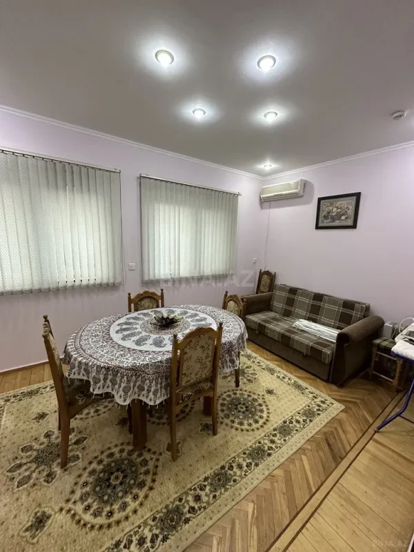 Kirayə verilir 2 otaqlı mənzil 80 m²