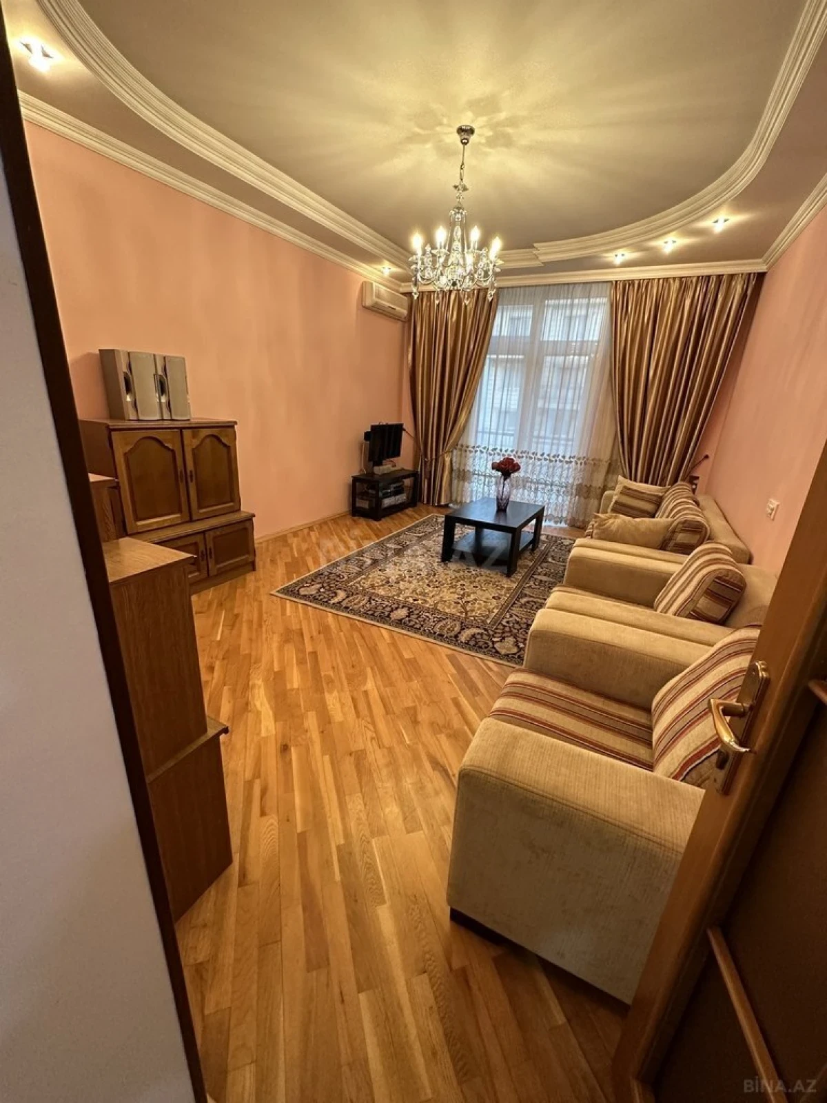 Kirayə verilir 2 otaqlı mənzil 80 m²