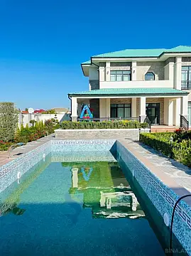 Kirayə verilir 6 otaqlı həyət evi 350 m²