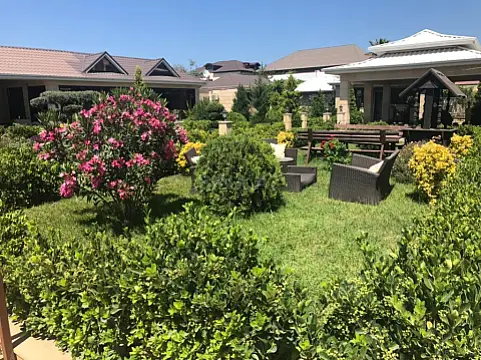 Kirayə verilir 5 otaqlı həyət evi 400 m²