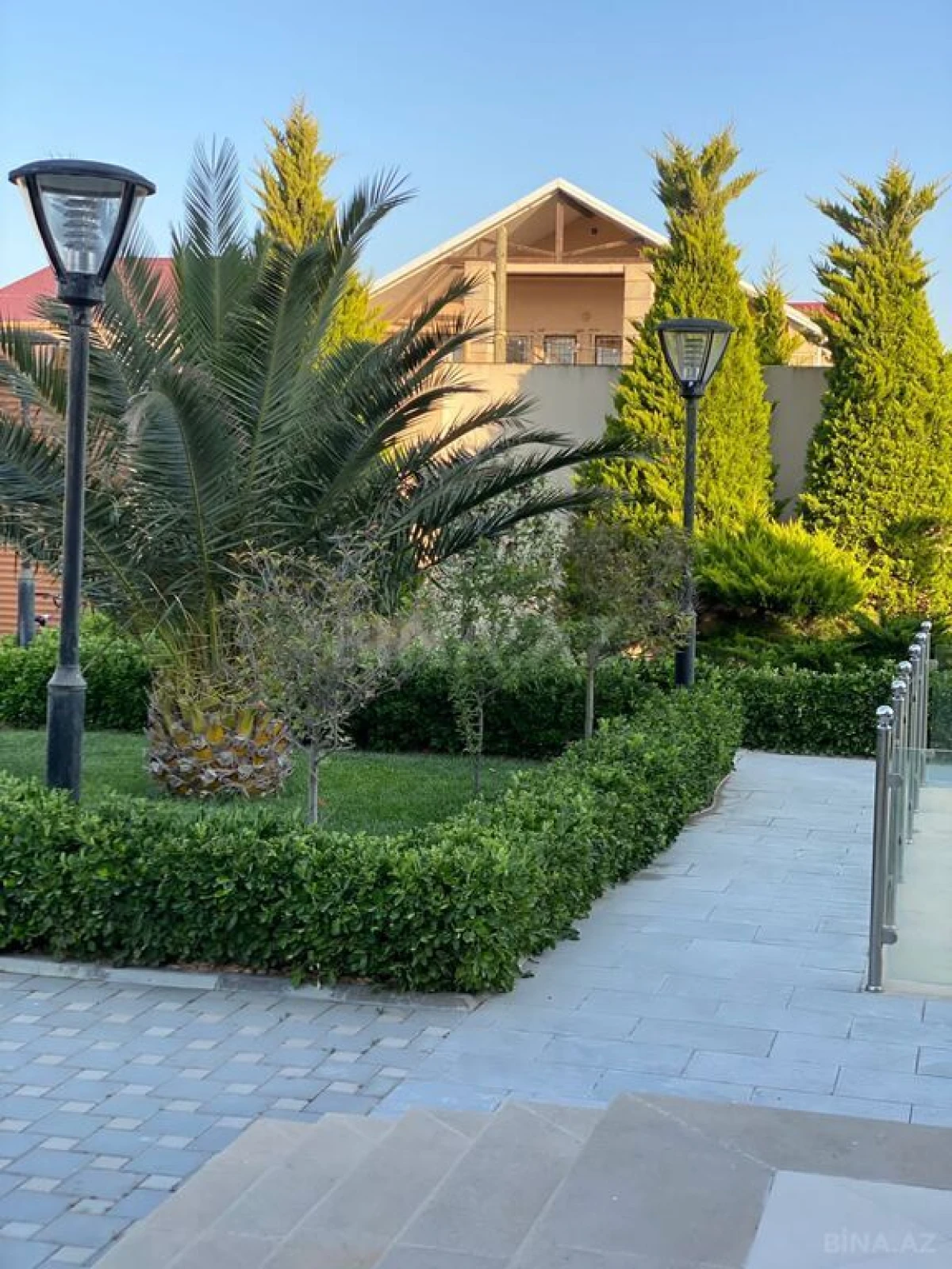 Kirayə verilir 5 otaqlı həyət evi 300 m²