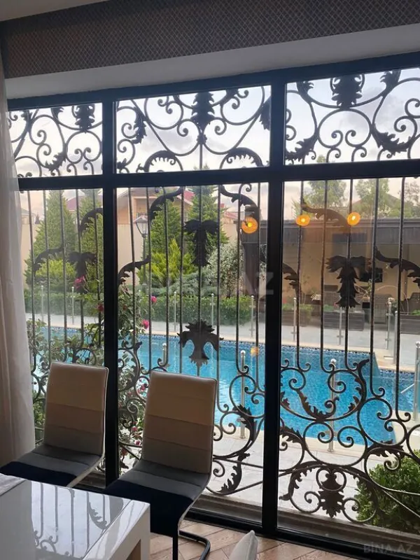 Kirayə verilir 5 otaqlı həyət evi 300 m²