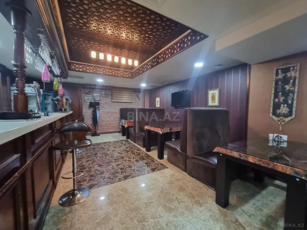 Satılır obyekt 400 m²