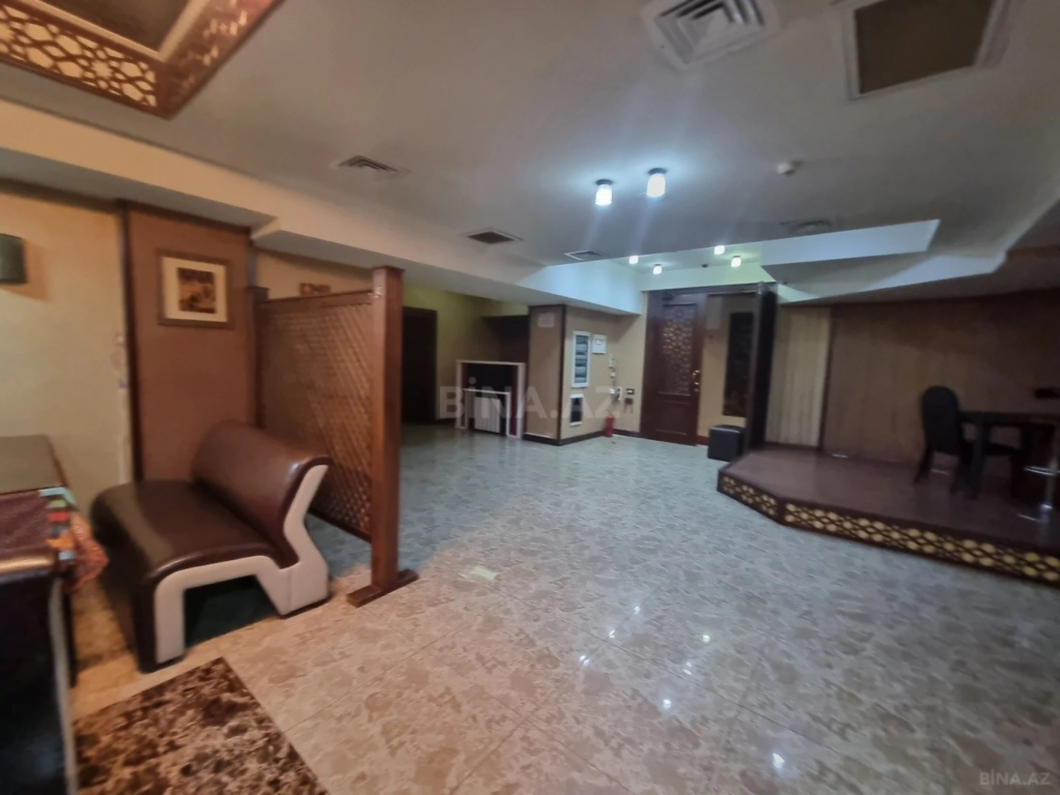 Satılır obyekt 400 m²