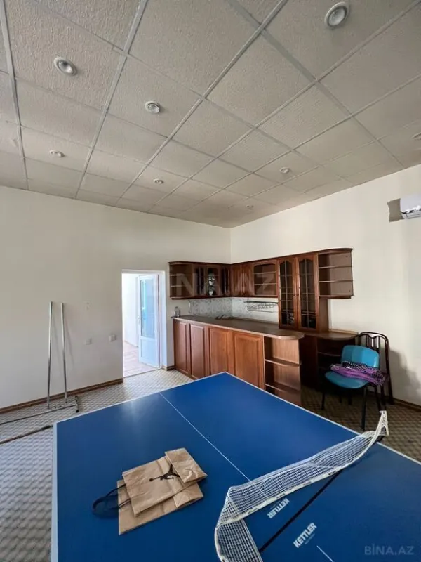 Satılır 20 otaqlı həyət evi 600 m²