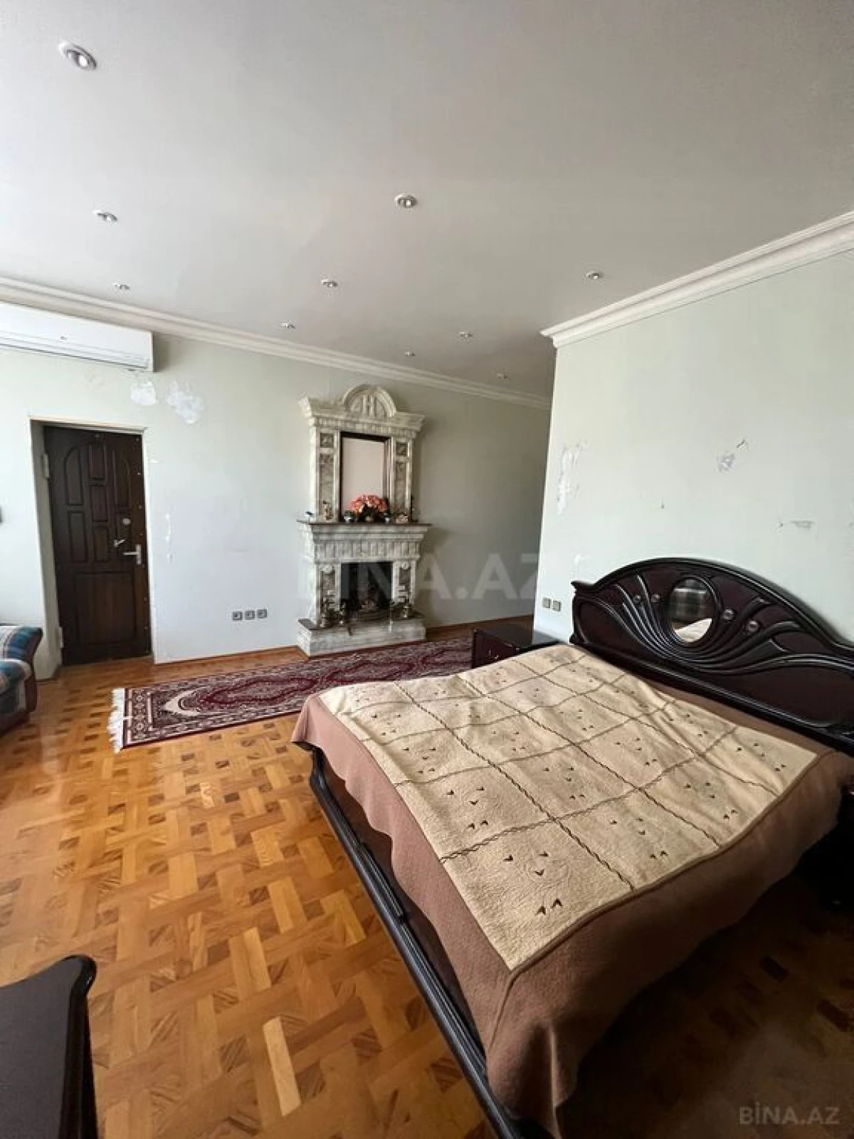 Satılır 20 otaqlı həyət evi 600 m²