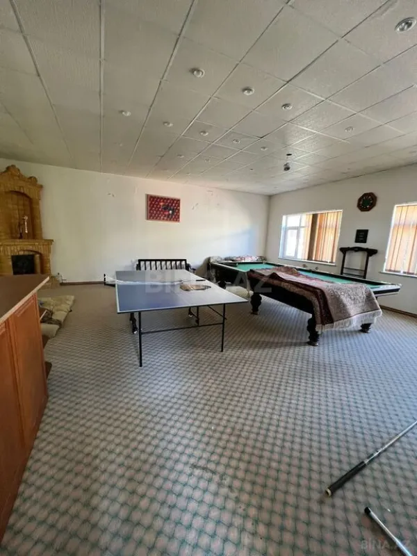 Satılır 20 otaqlı həyət evi 600 m²