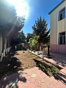 Satılır 20 otaqlı həyət evi 600 m²