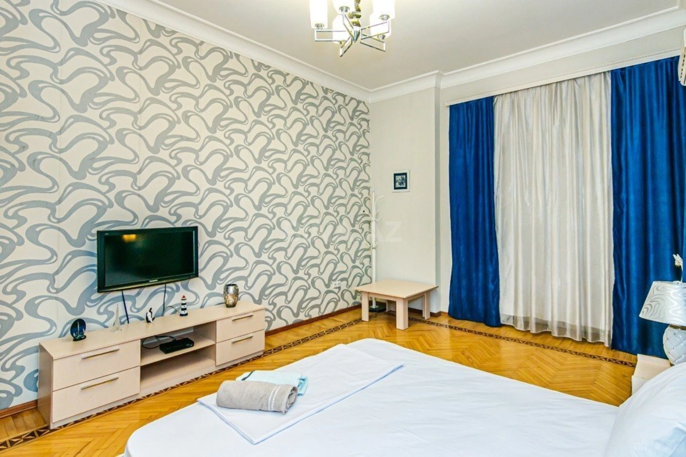 Kirayə verilir 4 otaqlı mənzil 150 m²