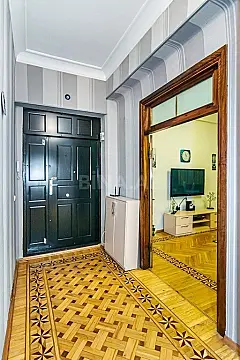 Kirayə verilir 4 otaqlı mənzil 150 m²