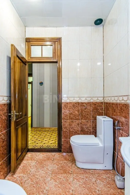 Kirayə verilir 4 otaqlı mənzil 150 m²