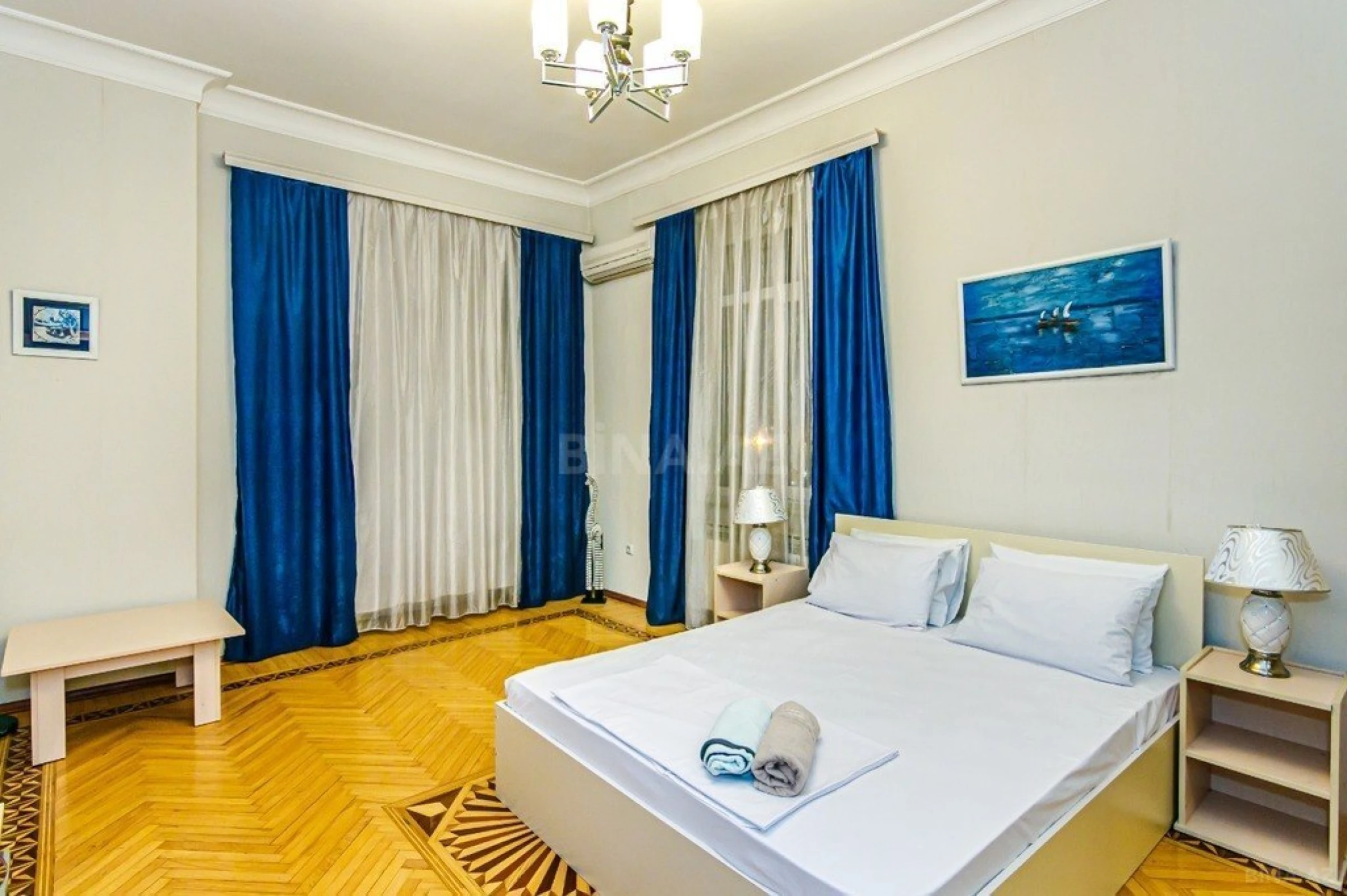 Kirayə verilir 4 otaqlı mənzil 150 m²