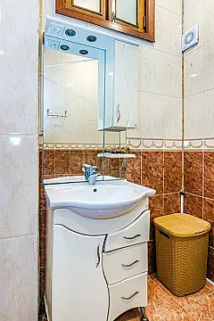 Kirayə verilir 4 otaqlı mənzil 150 m²