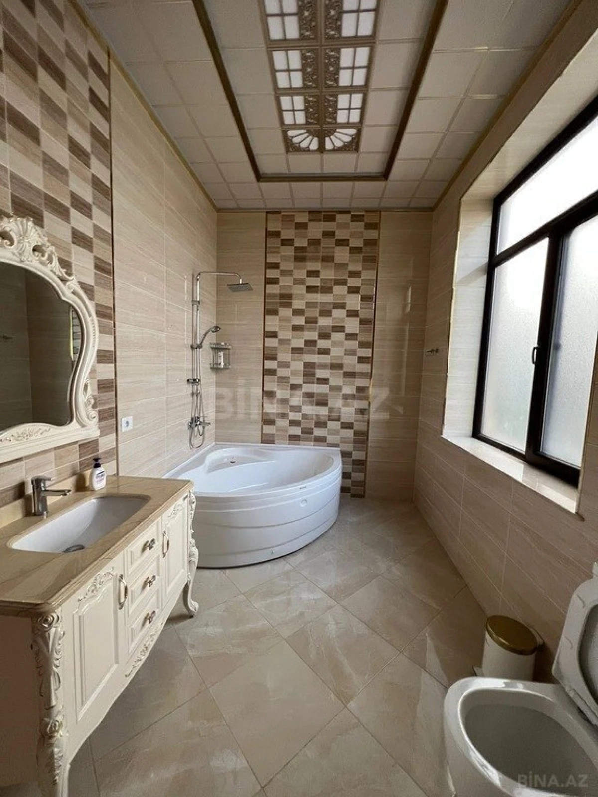 Kirayə verilir 5 otaqlı həyət evi 350 m²