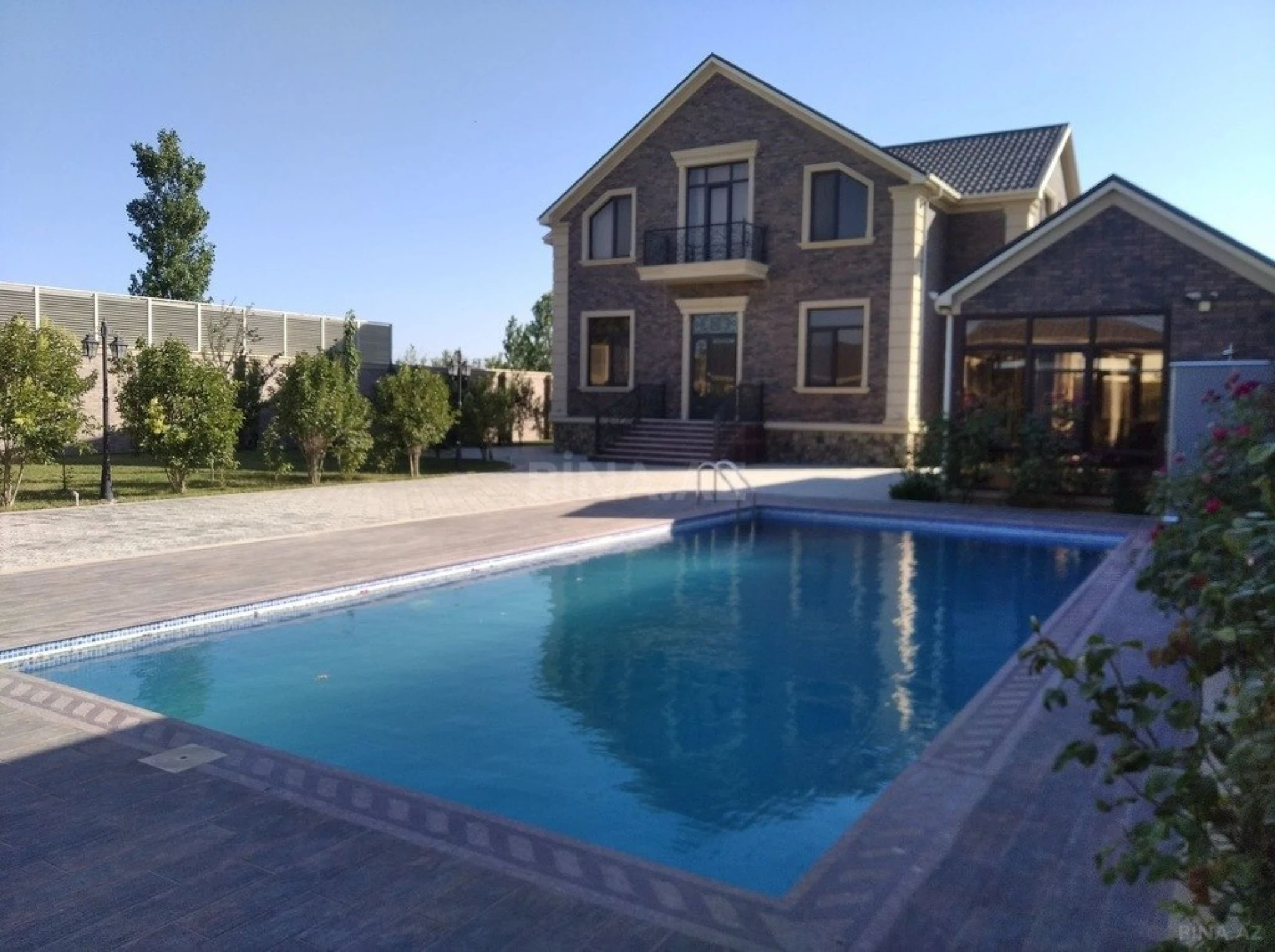 Kirayə verilir 5 otaqlı həyət evi 350 m²