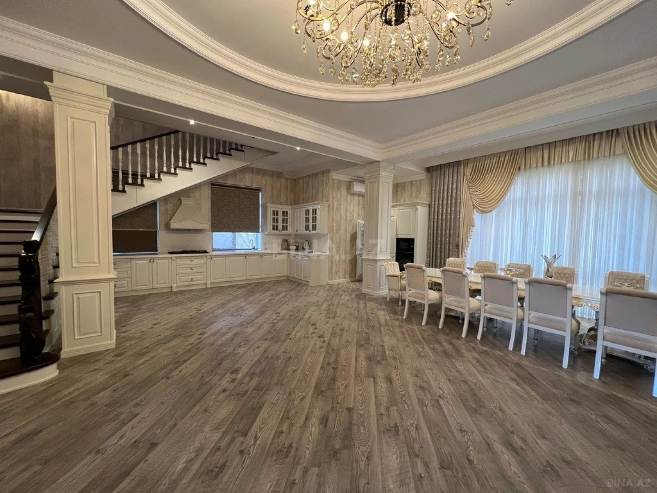 Kirayə verilir 5 otaqlı həyət evi 350 m²
