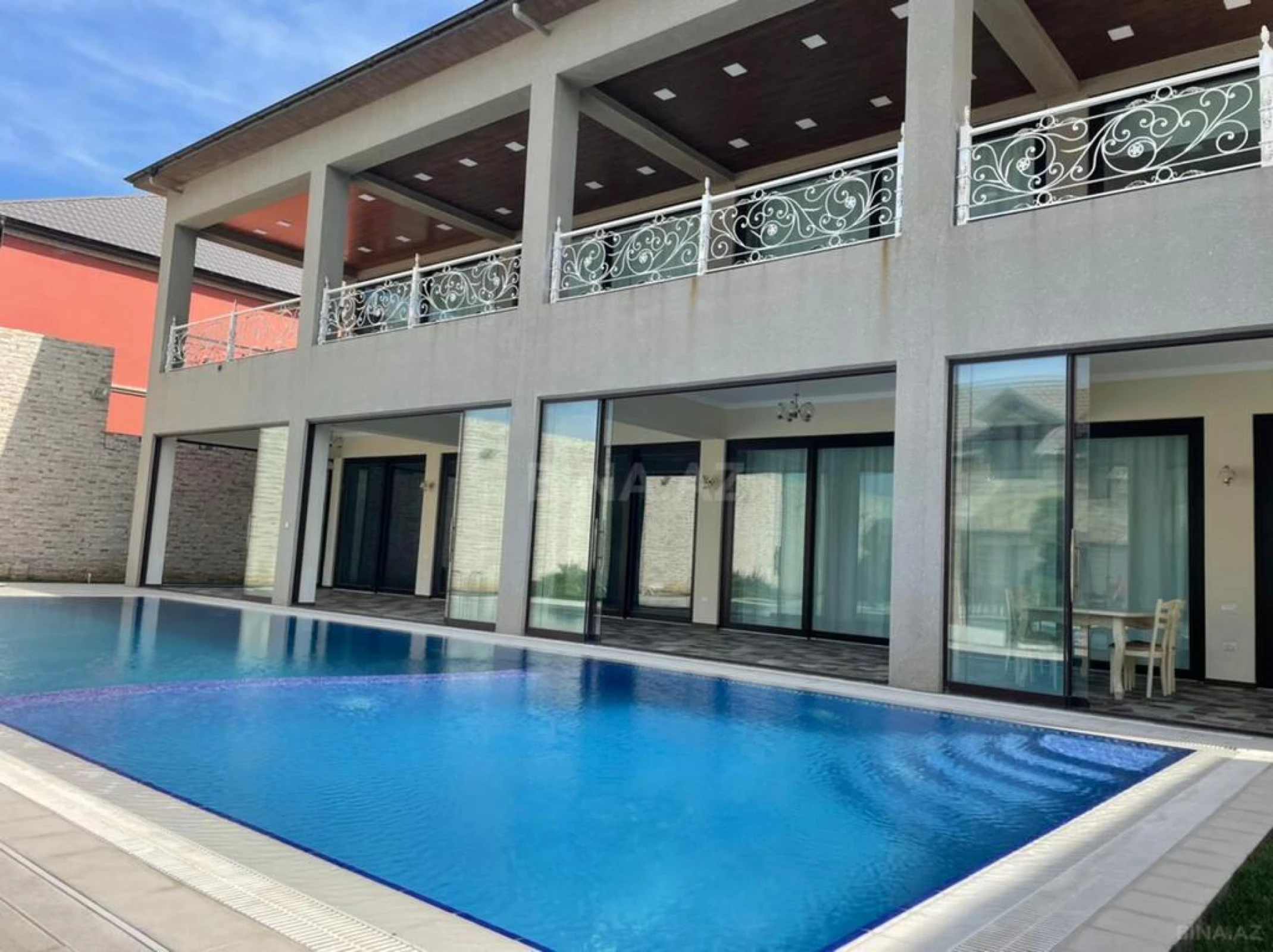 Kirayə verilir 5 otaqlı həyət evi 350 m²