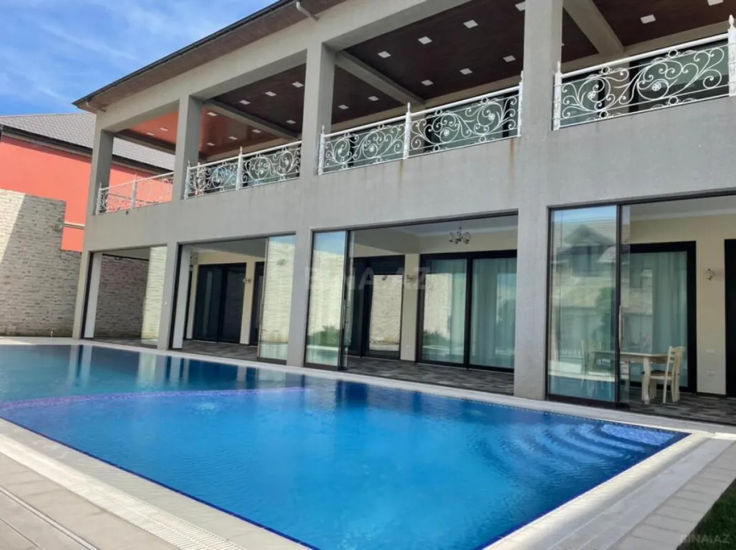Kirayə verilir 5 otaqlı həyət evi 350 m²