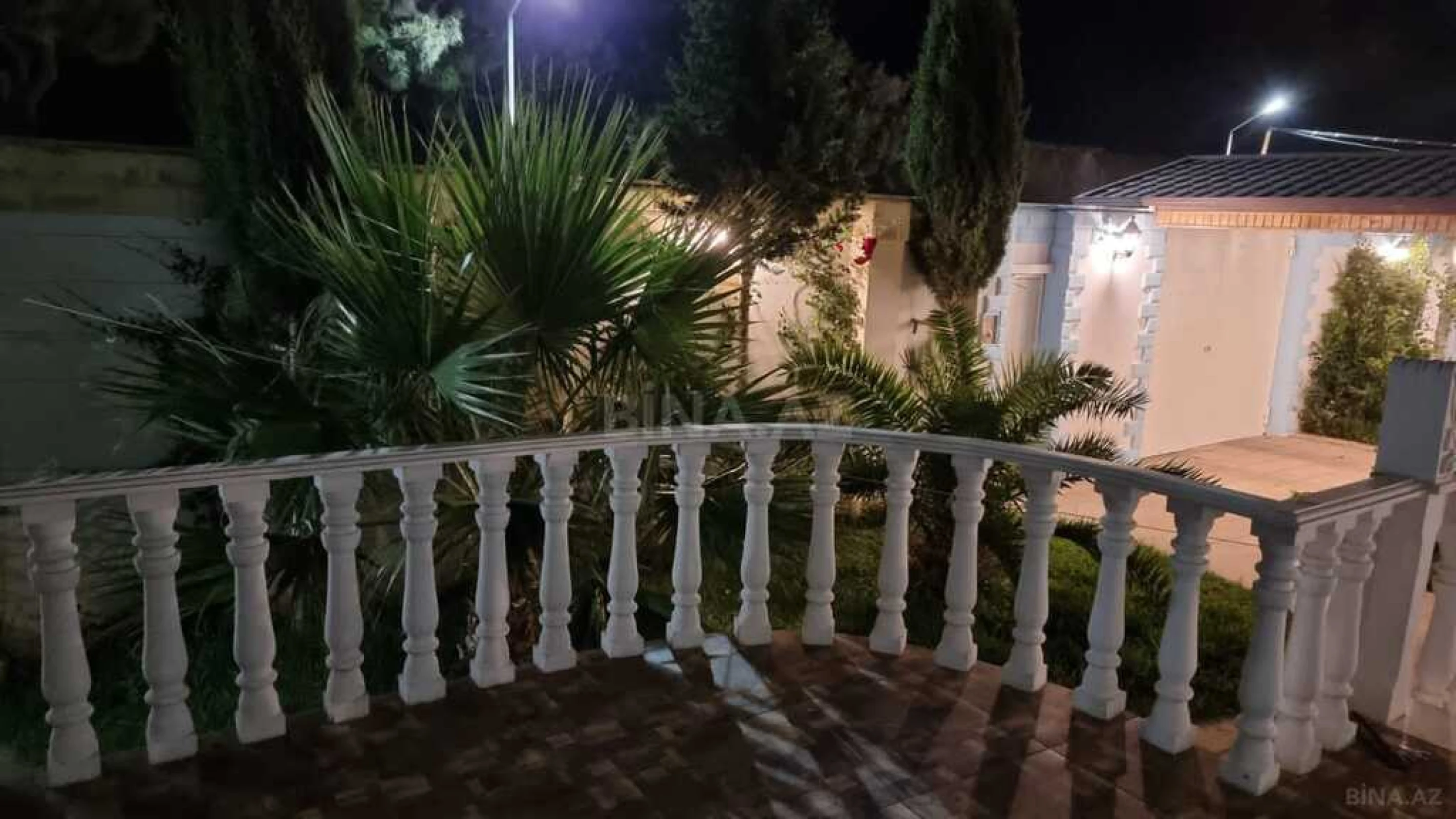 Kirayə verilir 4 otaqlı həyət evi 300 m²